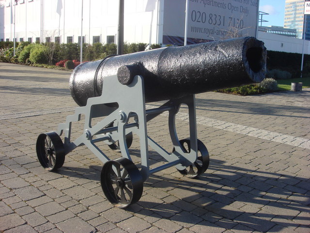 Arsenals Cannon