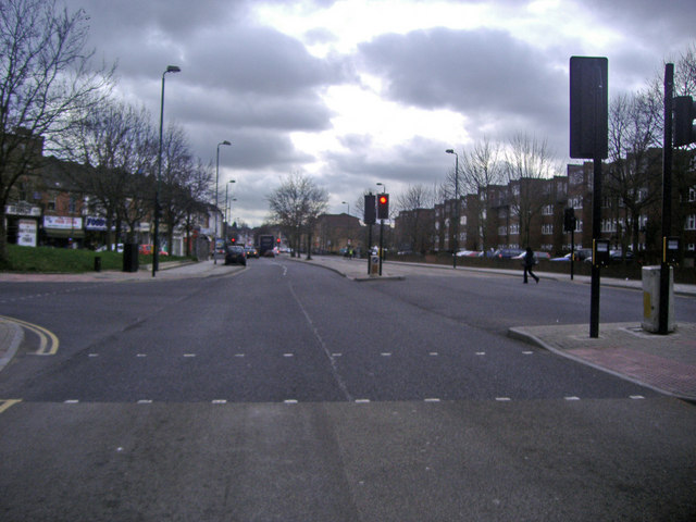 Church Road Harlesden © David Howard Cc-by-sa 2.0 :: Geograph Britain 