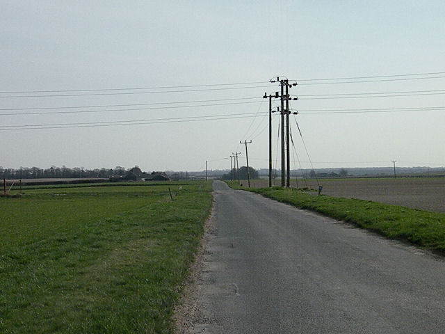 Low Voltage Power Lines At Heath Road © Keith Edkins Geograph Britain And Ireland 1486