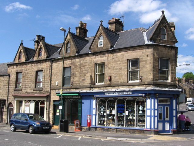 Matlock - Shops On Matlock Green © Dave Bevis Cc-by-sa 2.0 :: Geograph 