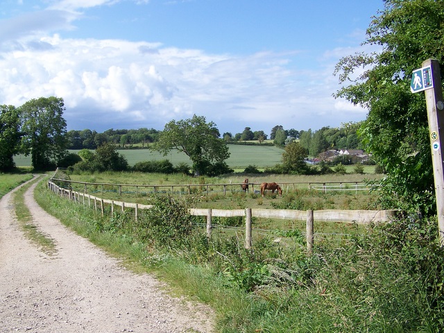 Footpath West Knighton Maigheach Gheal Cc By Sa Geograph