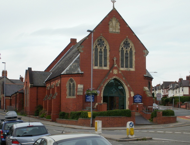 wedding dress shop in newport