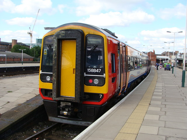 the-skegness-train-at-nottingham-railway-ruth-sharville-cc-by-sa-2