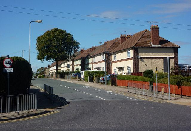 Dickens Road © Andrew Hill :: Geograph Britain And Ireland