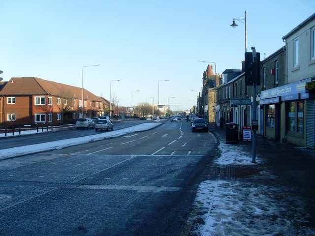 main-street-barrhead-town-centre-stephen-sweeney-geograph-britain