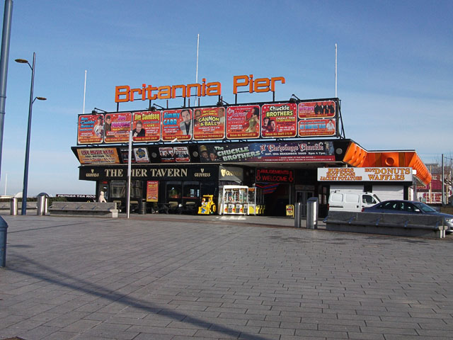 Britannia Pier Entrance Great Yarmouth © John Rostron Cc By Sa 2 0 Geograph Britain And Ireland