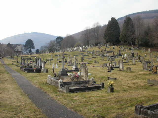 Risca Old Cemetery Jaggery Geograph Britain And Ireland