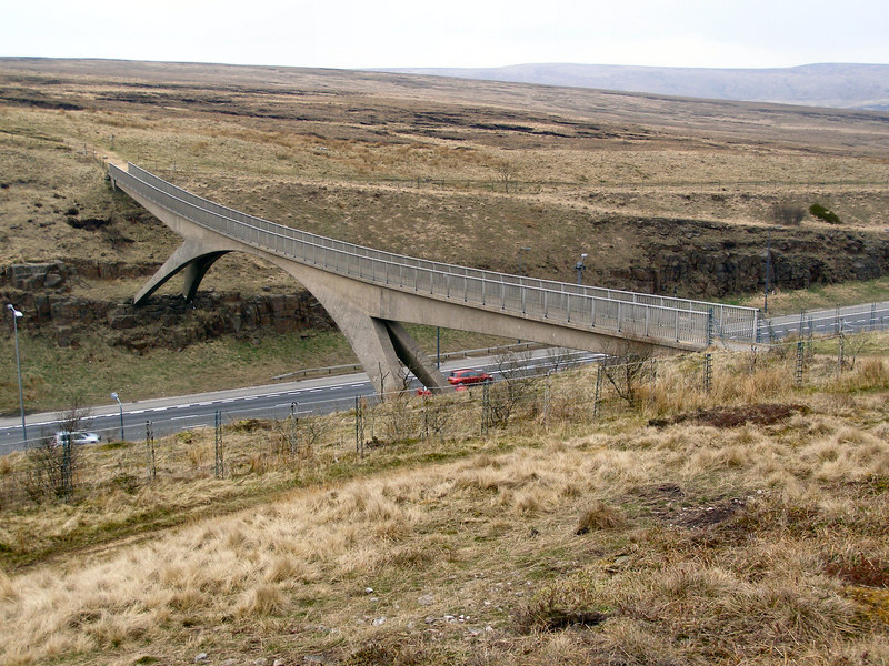 Pennine Way Footbridge Over The M62 David Dixon Cc By Sa 2 0