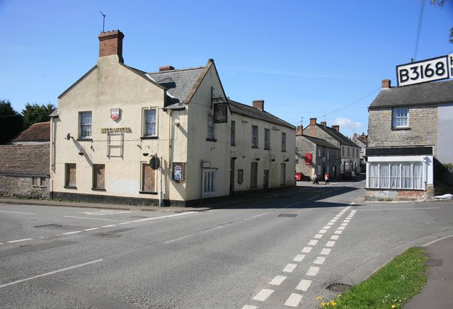 The Bell Hotel © Roger Geach Cc-by-sa 2.0 :: Geograph Britain And Ireland