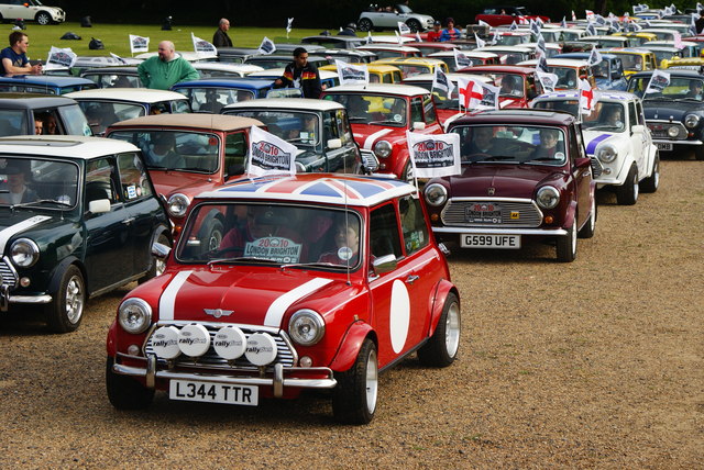 London to Brighton Mini Run 2010 (8) © Peter Trimming :: Geograph