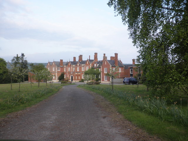 salston-manor-hotel-near-ottery-st-mary-roger-cornfoot-cc-by-sa-2-0