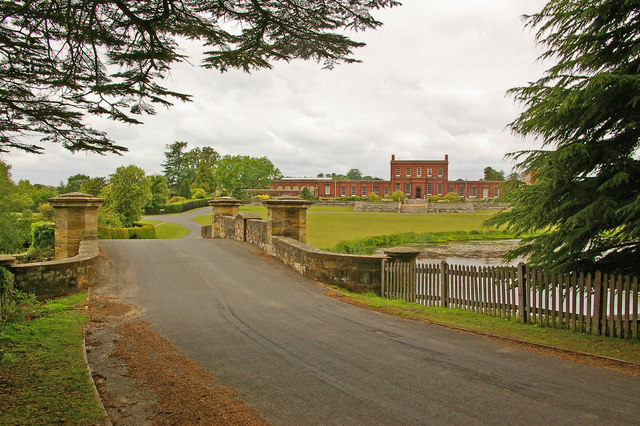 Ashburnham Place © Ian Capper Cc By Sa 2 0 Geograph Britain And Ireland