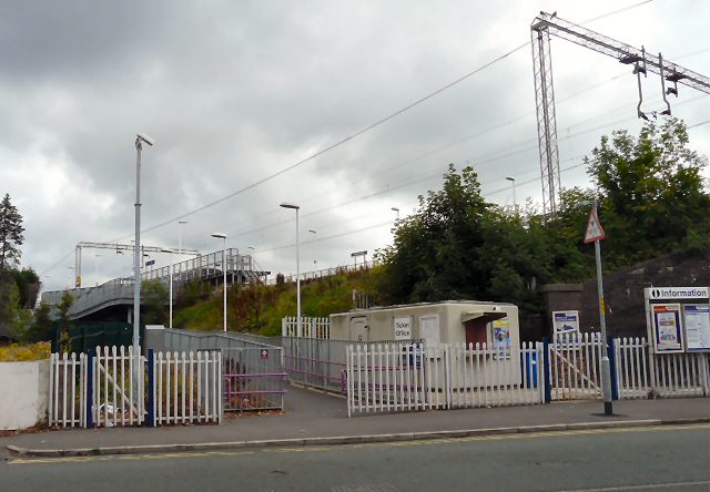 Mauldeth Road Station Entrance Gerald England Cc By Sa 2 0