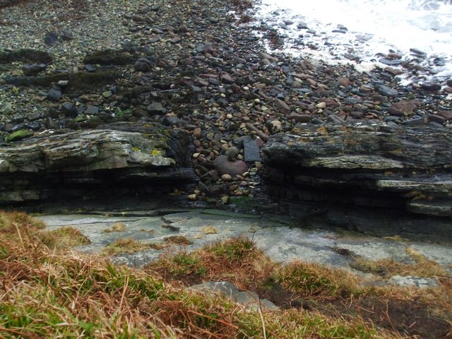 laggan-coal-beds-ashley-dace-cc-by-sa-2-0-geograph-britain-and-ireland