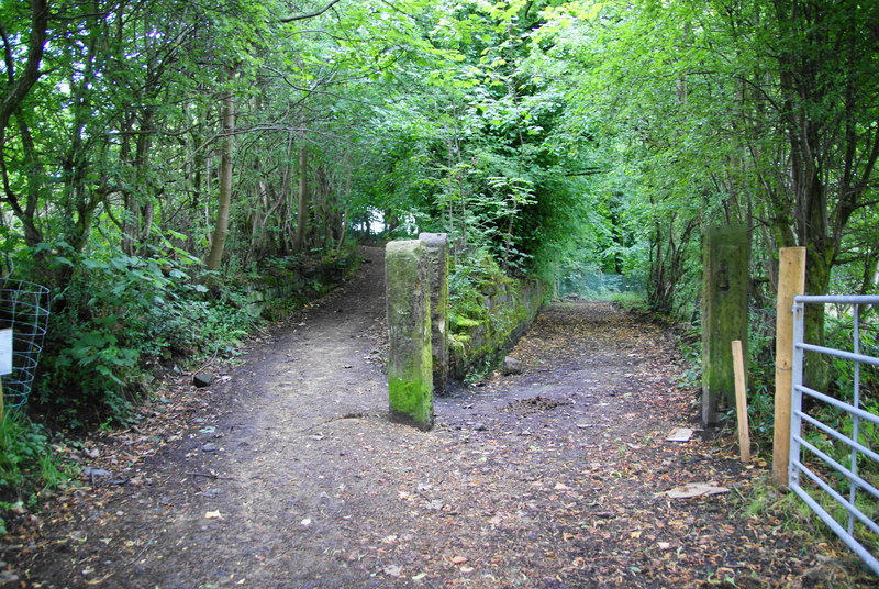 Path Junction Near Topping Fold Bill Boaden Cc By Sa 2 0 Geograph