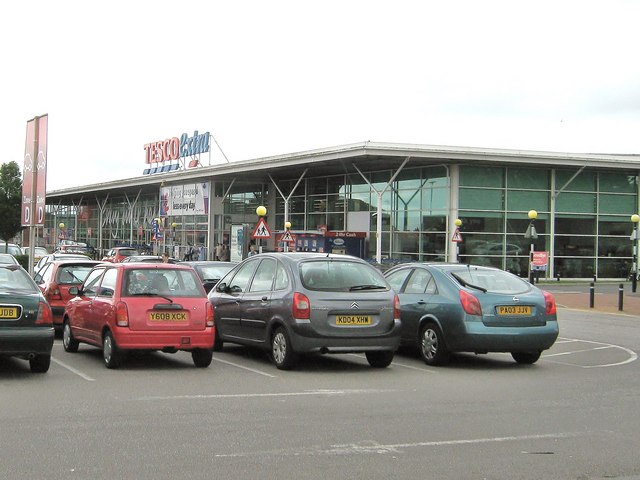 tesco-leyland-ann-cook-cc-by-sa-2-0-geograph-britain-and-ireland