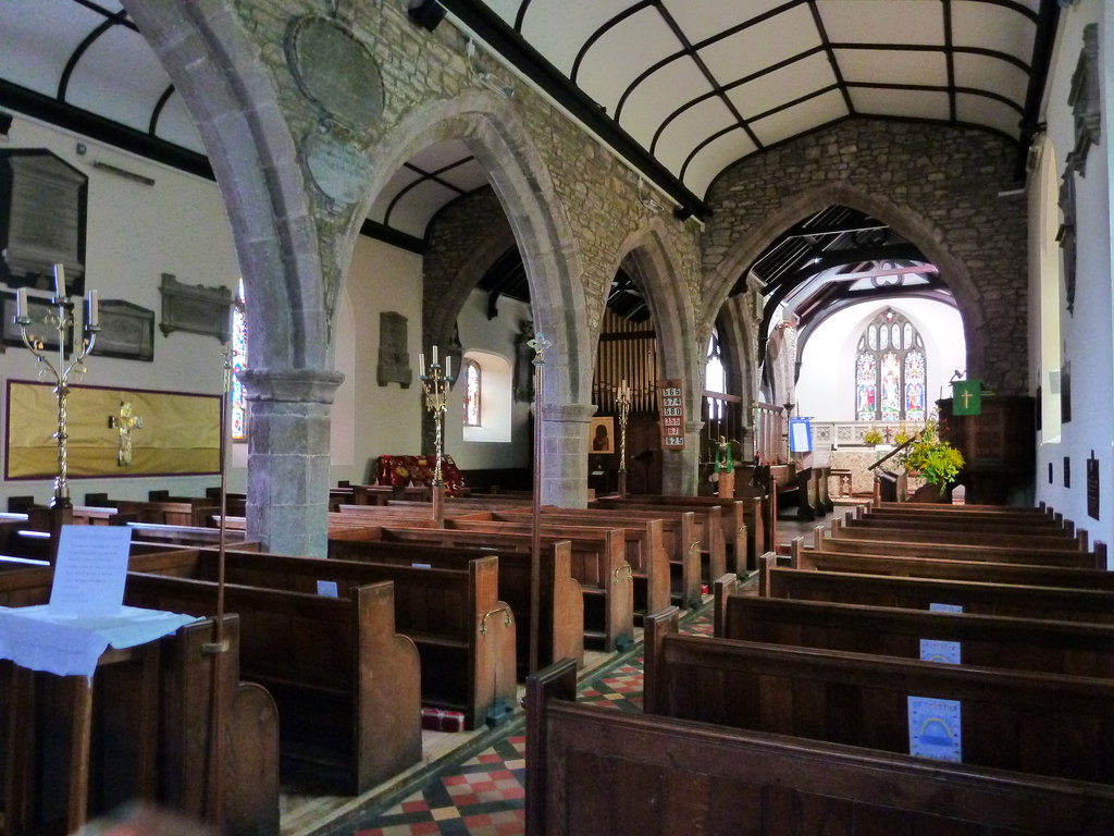 St Catwg S Church Llangattock Ruth Sharville Cc By Sa 2 0