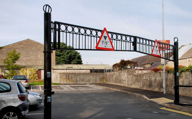 height-restriction-signs-saintfield-albert-bridge-geograph-ireland