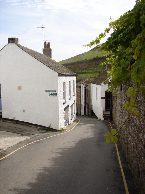 Tight Squeeze © Ian Paterson Geograph Britain And Ireland