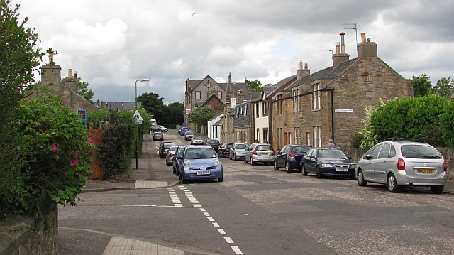 Baberton Avenue, Juniper Green © Richard Webb :: Geograph Britain And 