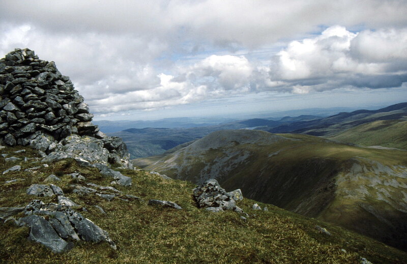 Summit cairn on Sgùrr a Choire Ghlais Russel Wills cc by sa 2 0