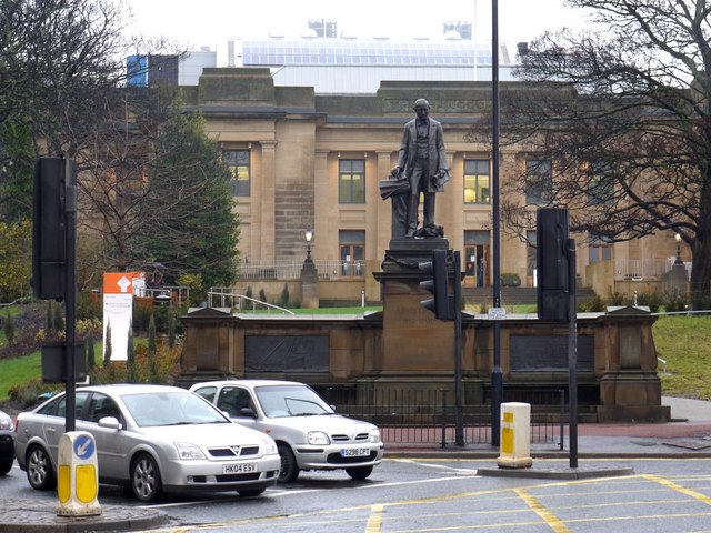 Armstrong Memorial, Barras Bridge