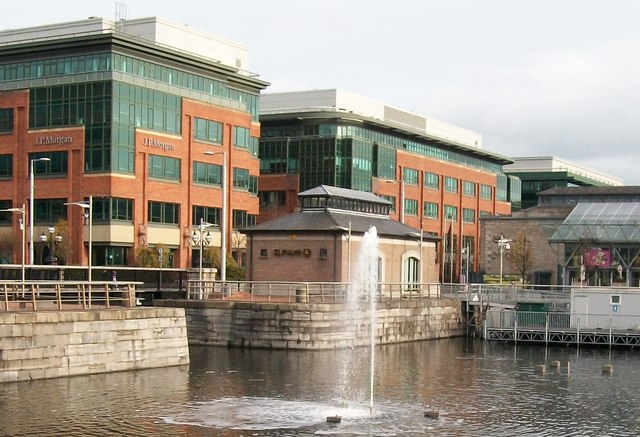 spar-store-opposite-jp-morgan-in-mayor-eric-jones-geograph-ireland