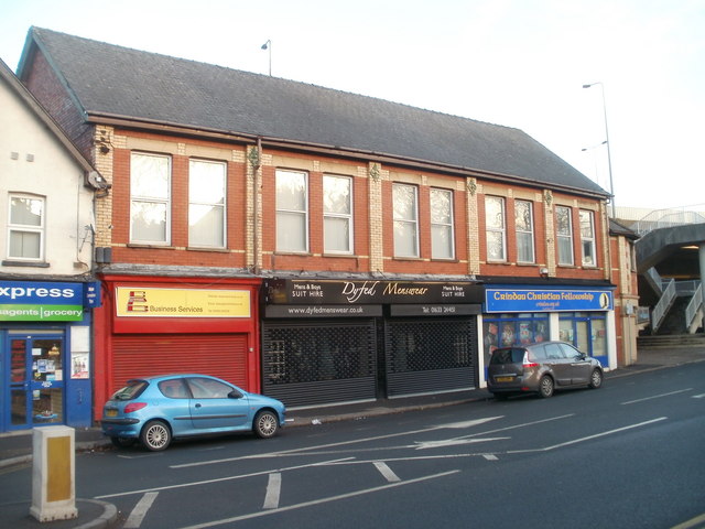 wedding dress shop in newport