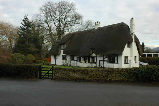 Chocolate box cottage, Upton St Leonards © Philip Halling :: Geograph