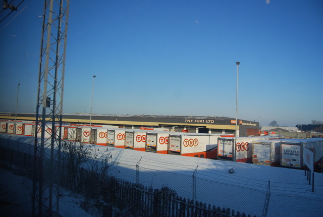 tnt-uk-ltd-parcel-distribution-depot-n-chadwick-cc-by-sa-2-0-geograph-britain-and-ireland