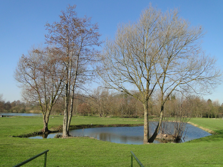 Marsh Farm Fishing Lakes And Caravan Adrian S Pye Cc By Sa 2 0