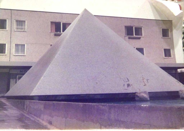 Kenton Bar Pyramid