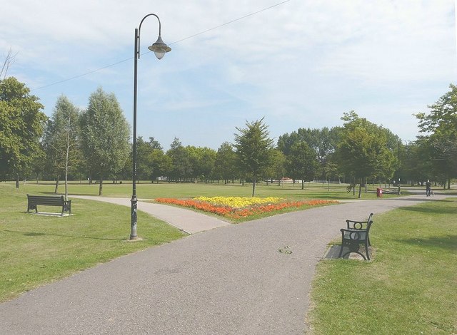 Victoria Park, Ashford © John Baker cc-by-sa/2.0 :: Geograph Britain