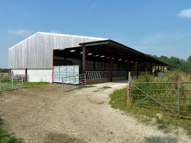 Cattle shed, Wood Barn Farm Â© Robin Webster cc-by-sa/2.0 