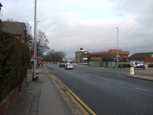 Dewsbury Road A653 JThomas Cc By Sa 2 0 Geograph Britain And Ireland