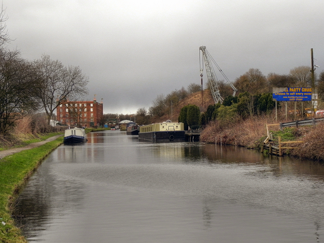 Leeds And Liverpool Canal Botany Bay David Dixon Cc By Sa