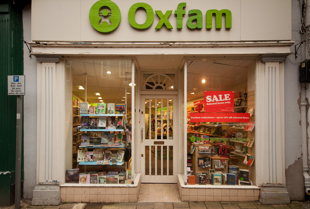 oxfam-charity-shop-princess-street-roger-a-smith-cc-by-sa-2-0