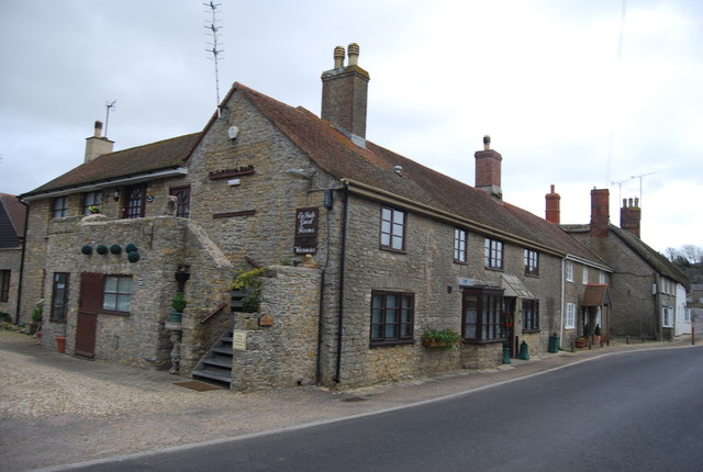 B & B , Burton Bradstock © N Chadwick :: Geograph Britain And Ireland