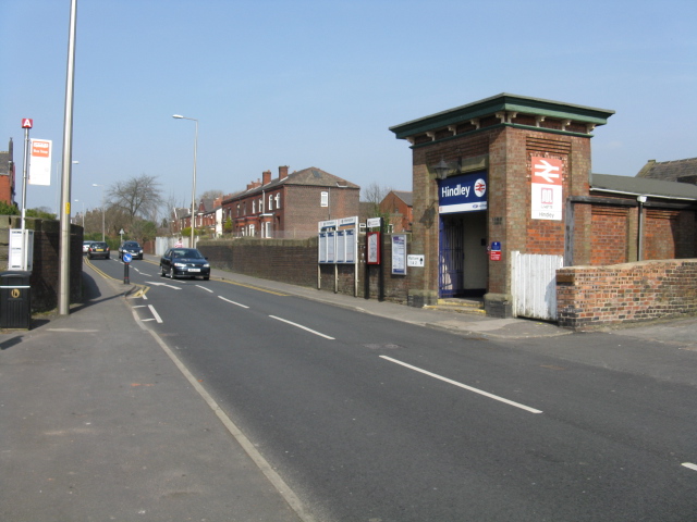 Hindley Railway Station Street Access Peter Whatley Cc By Sa