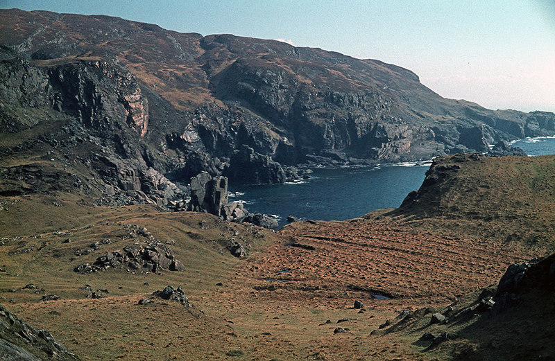 Between Loch Papadil And The Sea Julian Paren Cc By Sa 2 0