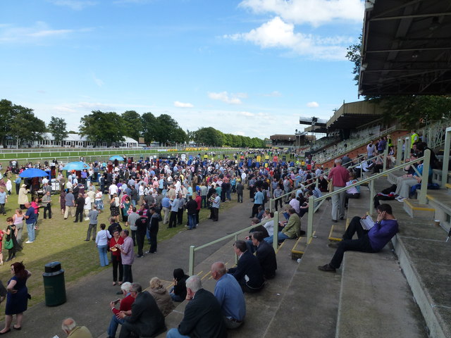 The July Course, Newmarket - Punters and... © Richard Humphrey :: Geograph Britain and Ireland