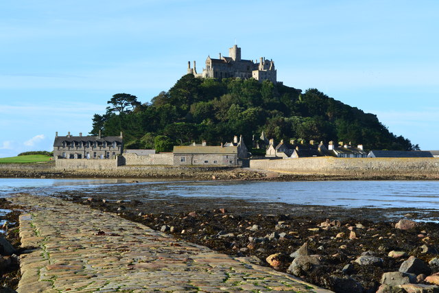 St. Michael's Mount, Seen From Causeway © David Martin :: Geograph 