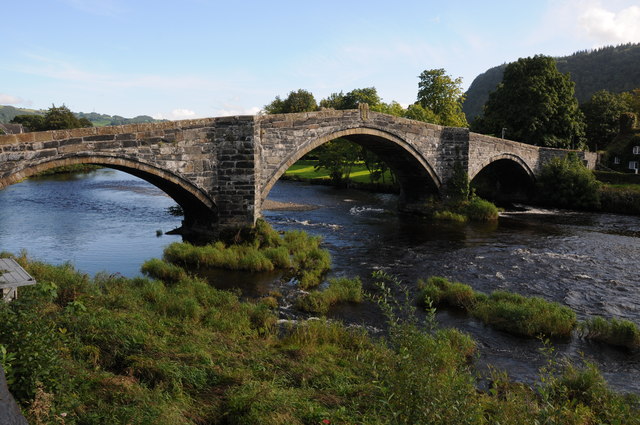 Pont Fawr Over The River Conwy, Llanrwst © Philip Halling Cc-by-sa 2.0 