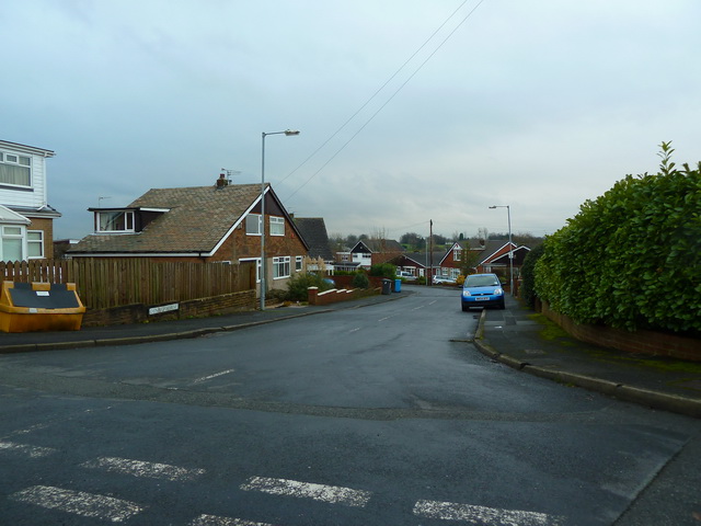 Denbigh Drive Royton Alexander P Kapp Cc By Sa 2 0 Geograph