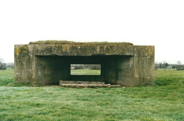 A Gun Emplacement Peter Jeffery Geograph Britain And Ireland