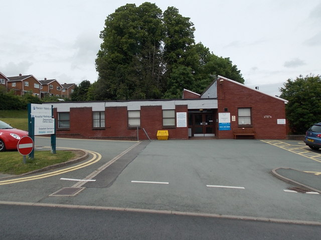 Outpatients department, Newtown Hospital © Jaggery cc-by-sa/2.0