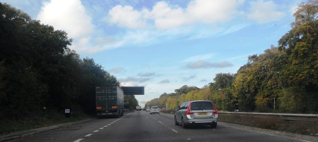 Layby On The A404 Anthony Parkes Cc By Sa 2 0 Geograph Britain And