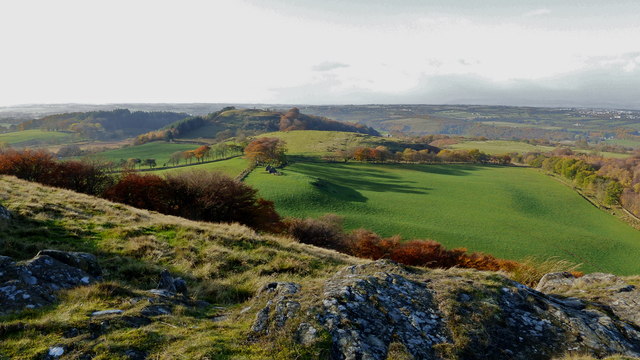 Scotland's central belt from Cockleroi © AlastairG cc-by-sa/2.0