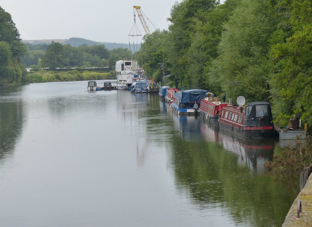 Narrow Boats Moored Along The River Mat Fascione Cc By Sa 2 0