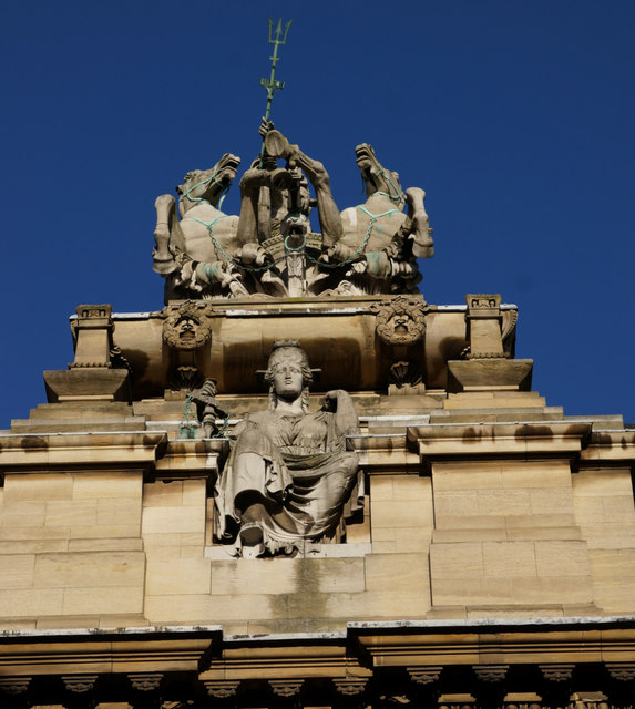 Statue Hull Guildhall Ian S Geograph Britain And Ireland